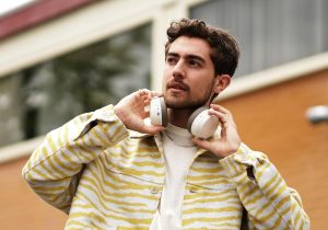 Bose QuietComfort Ultra vs Airpods Max vs Momentum 4 vs Beats Studio Pro differenze