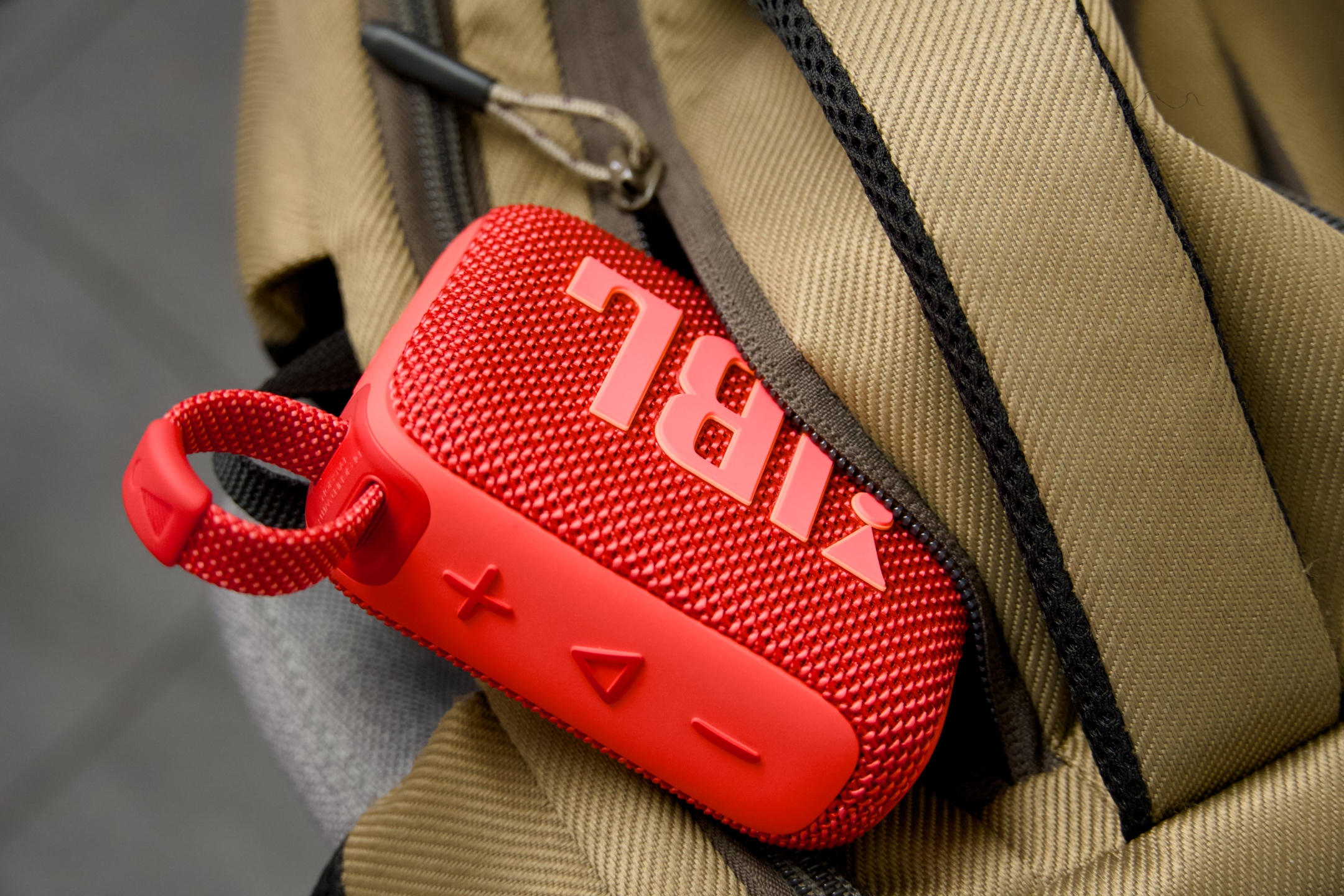 JBL Clip 5 vs Go 4 comparazione JBL Clip 5 vs Go 4 comparazione