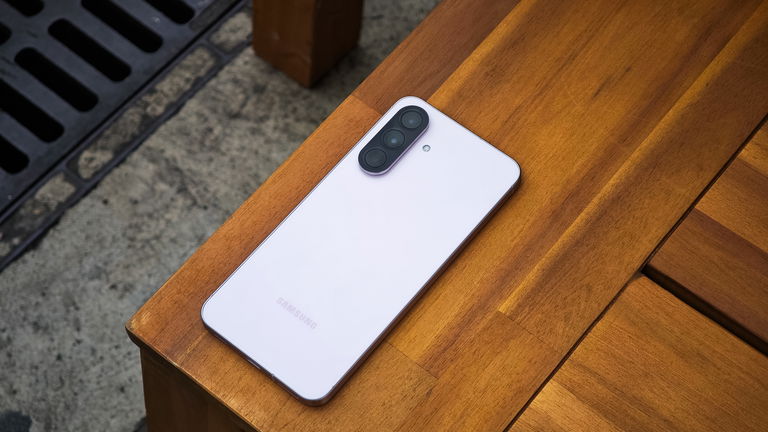 Samsung Galaxy A56 vs A36 comparazione Samsung Galaxy A56 vs A36 comparazione